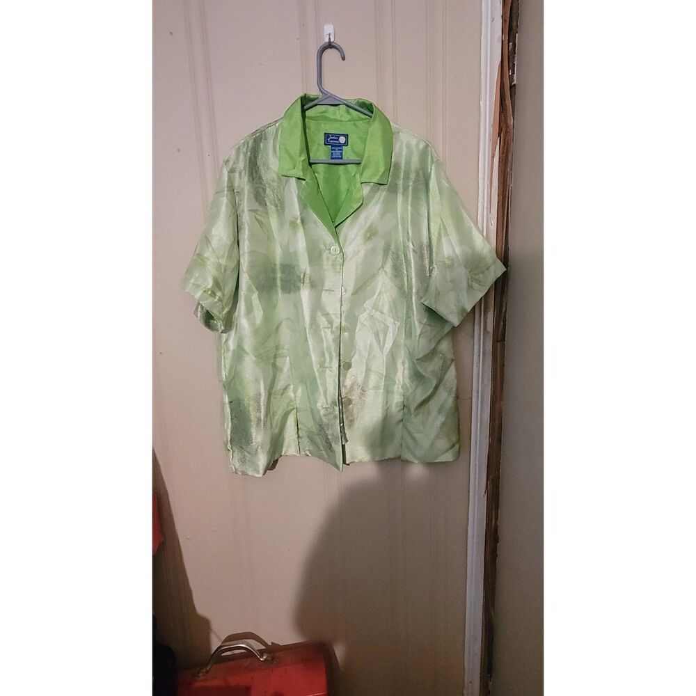 Southern Expressions blouse size 2xl (T70)